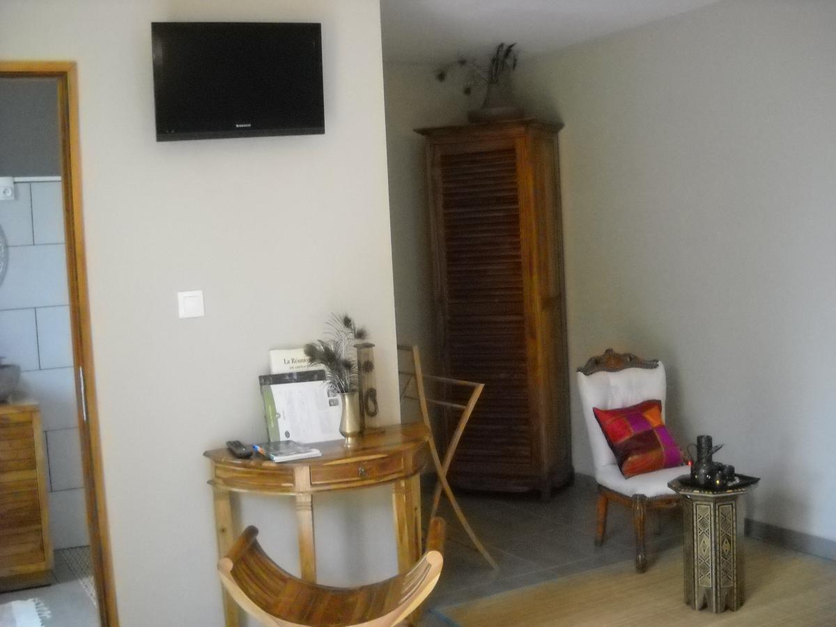 Bois De Santal Chambre D'Hotes แซ็ง-ปีแยร์ ภายนอก รูปภาพ